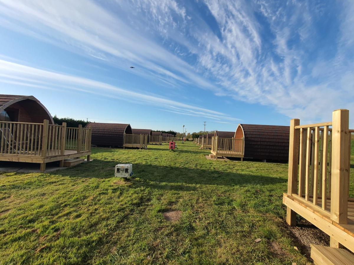 Rustic Pods Riverview Holiday Park 링컨 외부 사진