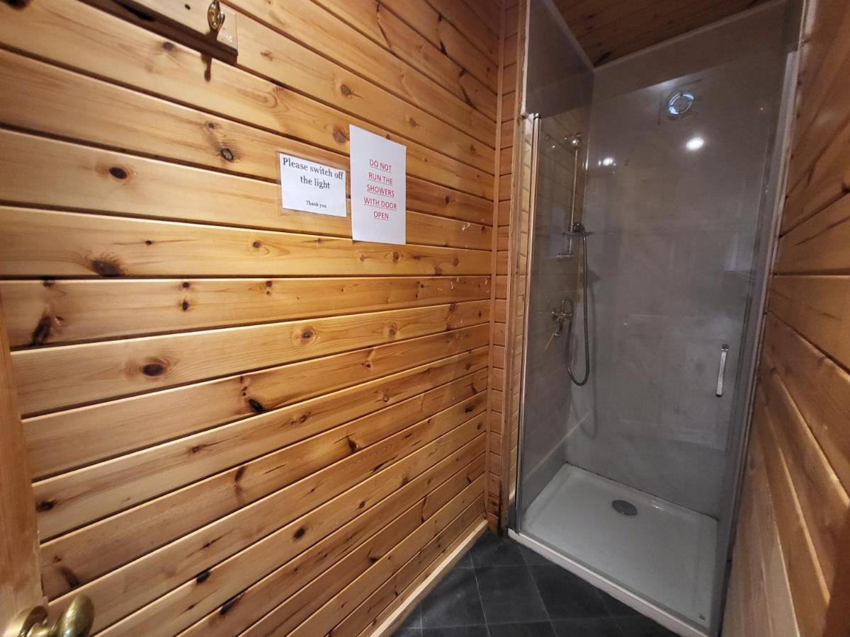 Rustic Pods Riverview Holiday Park 링컨 외부 사진